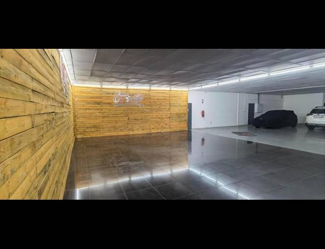 BUSINESS PROPERTY TO RENT IN HATFIELD